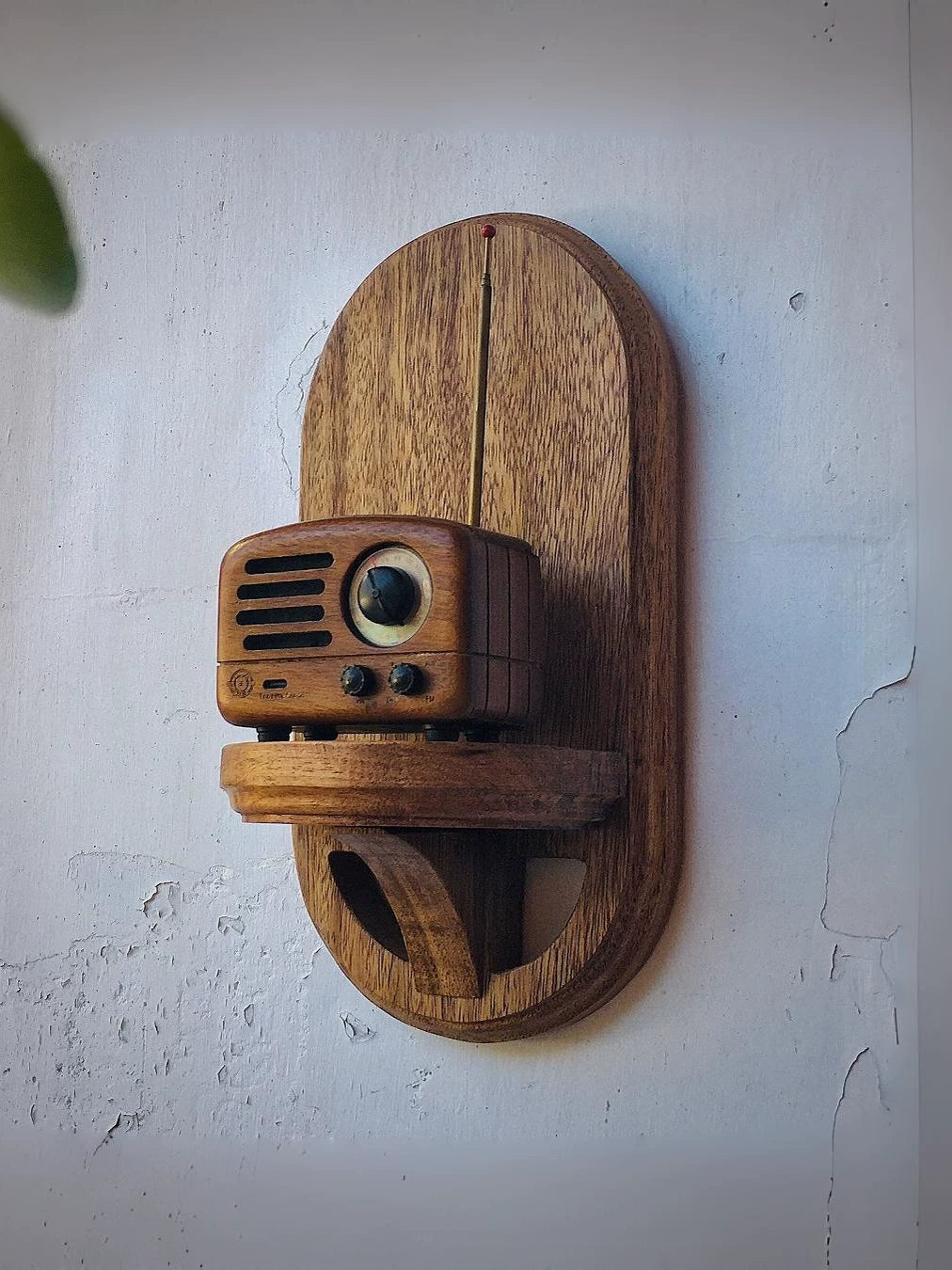 Vintage style solid wall hanging Storage Rack