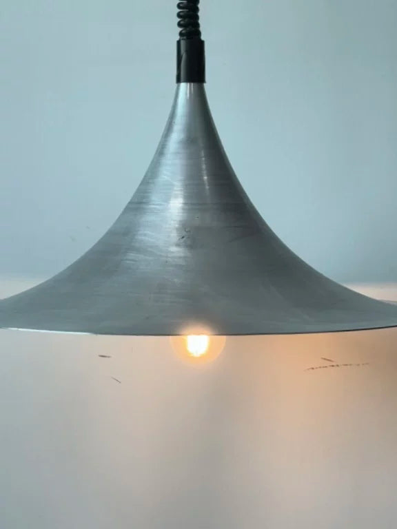 Vintage minimalist restaurant speaker pendant lamp, designer French modern minimalist bar counter, island counter, study pendant string light