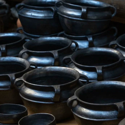 Jiduo Black Pottery Tibetan Area Handmade Traditional Four-Handle Pot (3L)