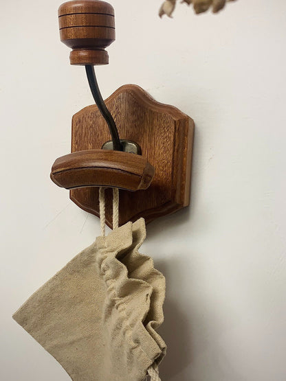 Vintage-style solid wood entryway wall hanging hook