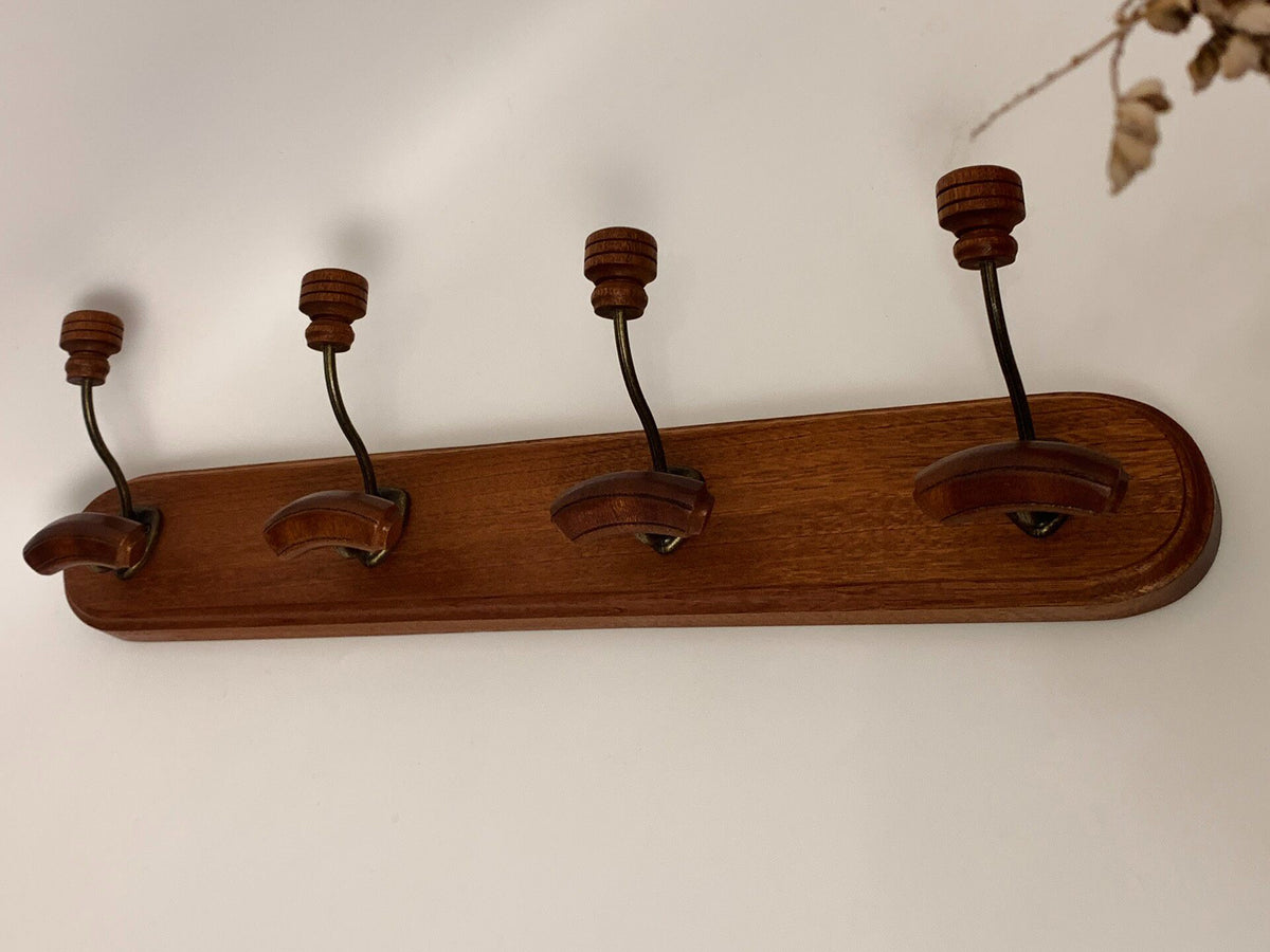 Vintage-style solid wood entryway wall hanging hook