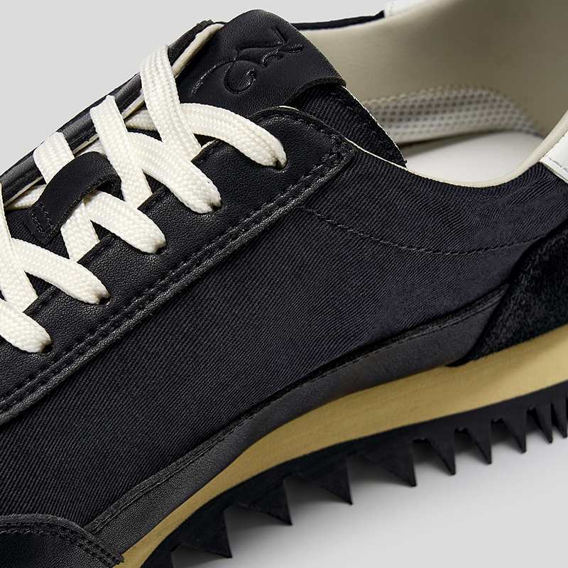 ZÉ x GOODBAI vintage jogging shoes