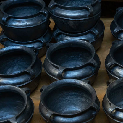 Jiduo Black Pottery Tibetan Area Handmade Traditional Four-Handle Pot (3L)