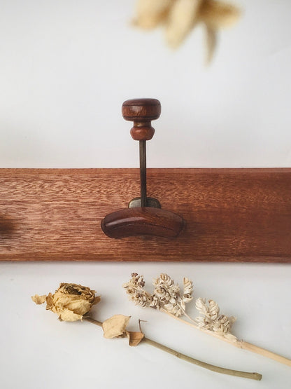 Vintage-style solid wood entryway wall hanging hook