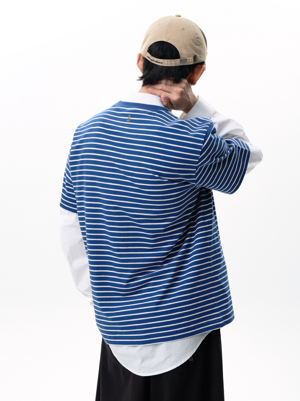 RoaringWild A Arch Roaring Beast Color-Blocked Striped Crew Neck Short Sleeve Loose Embroidered Commuter T-shirt for Men