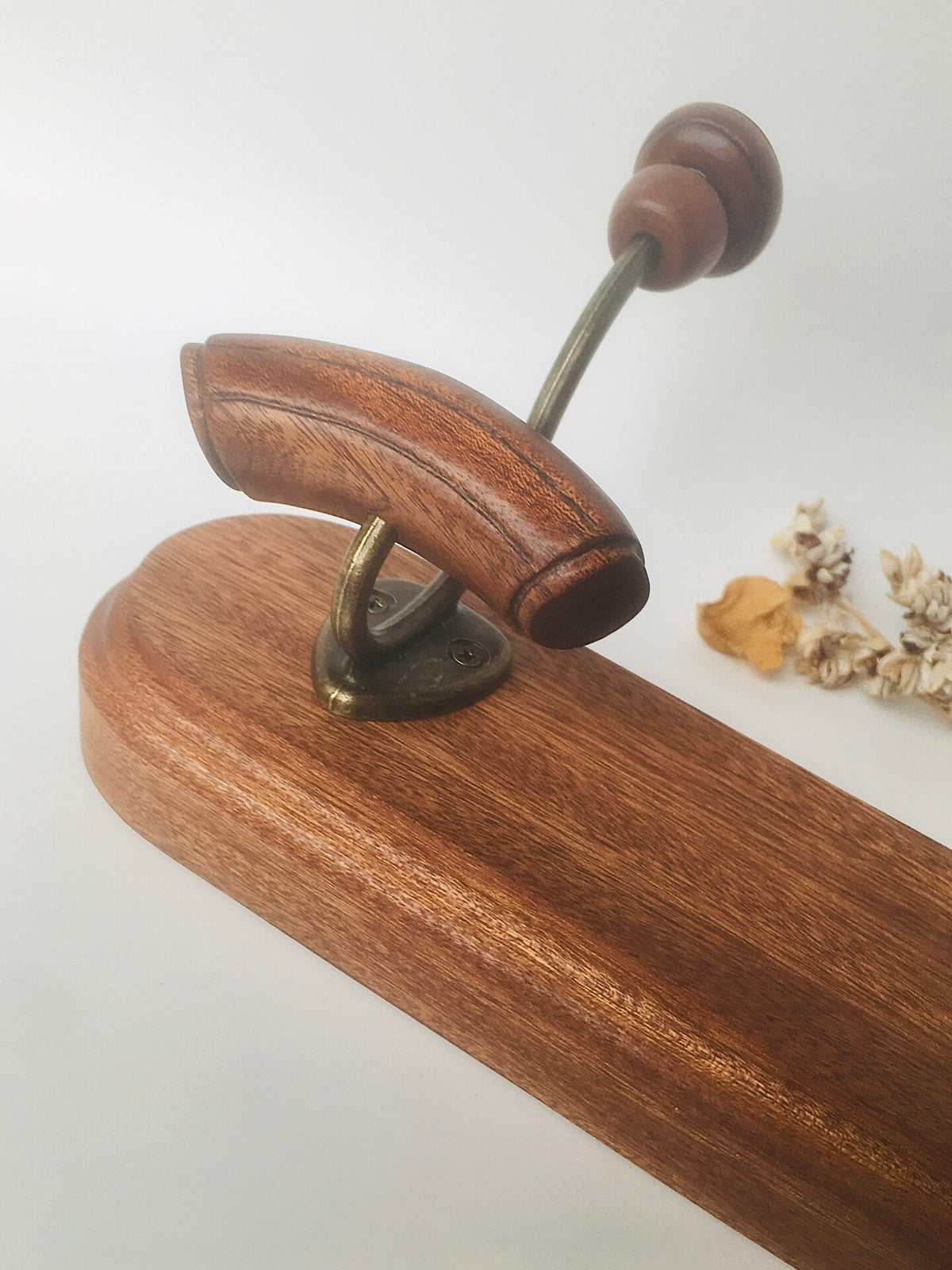 Vintage-style solid wood entryway wall hanging hook