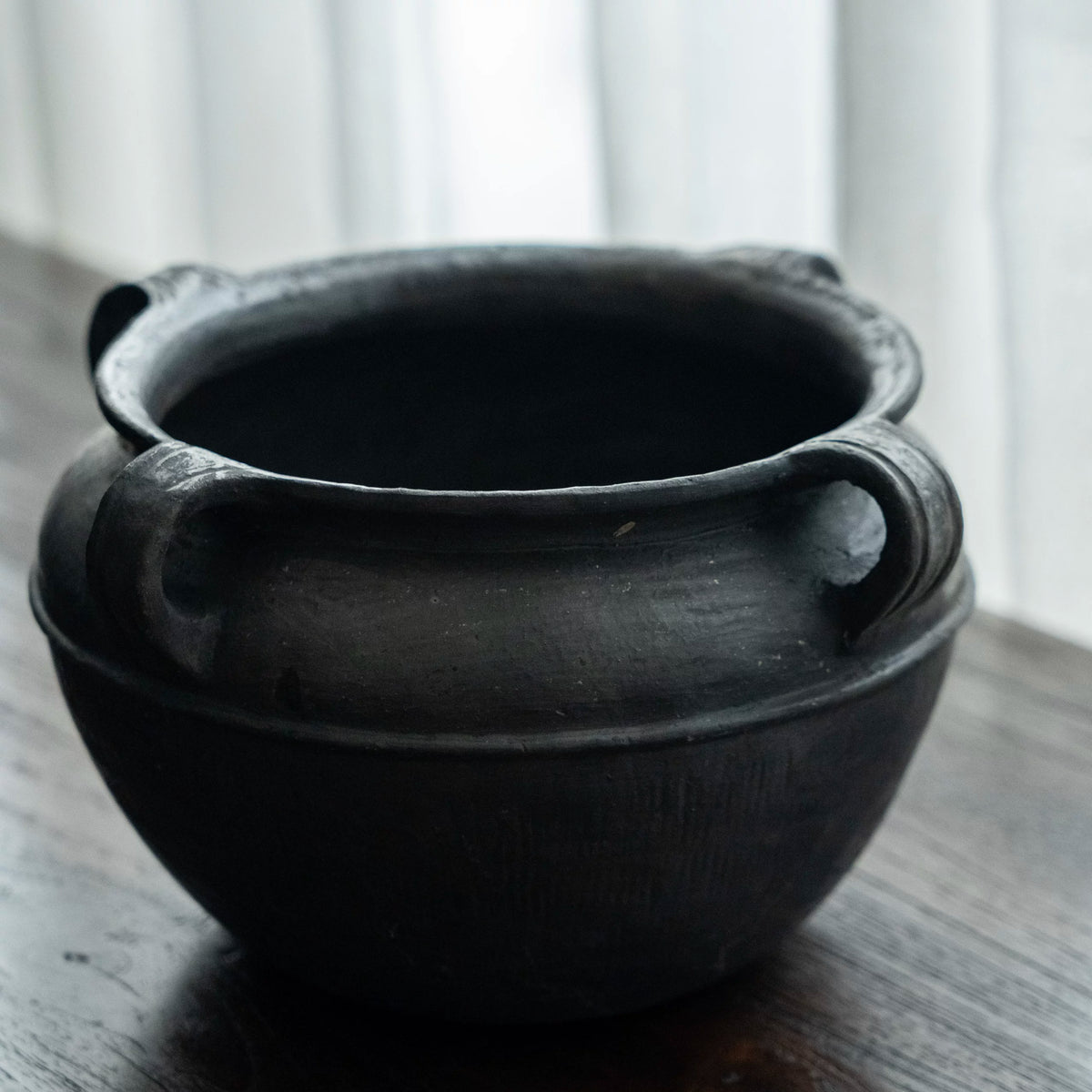 Jiduo Black Pottery Tibetan Area Handmade Traditional Four-Handle Pot (3L)