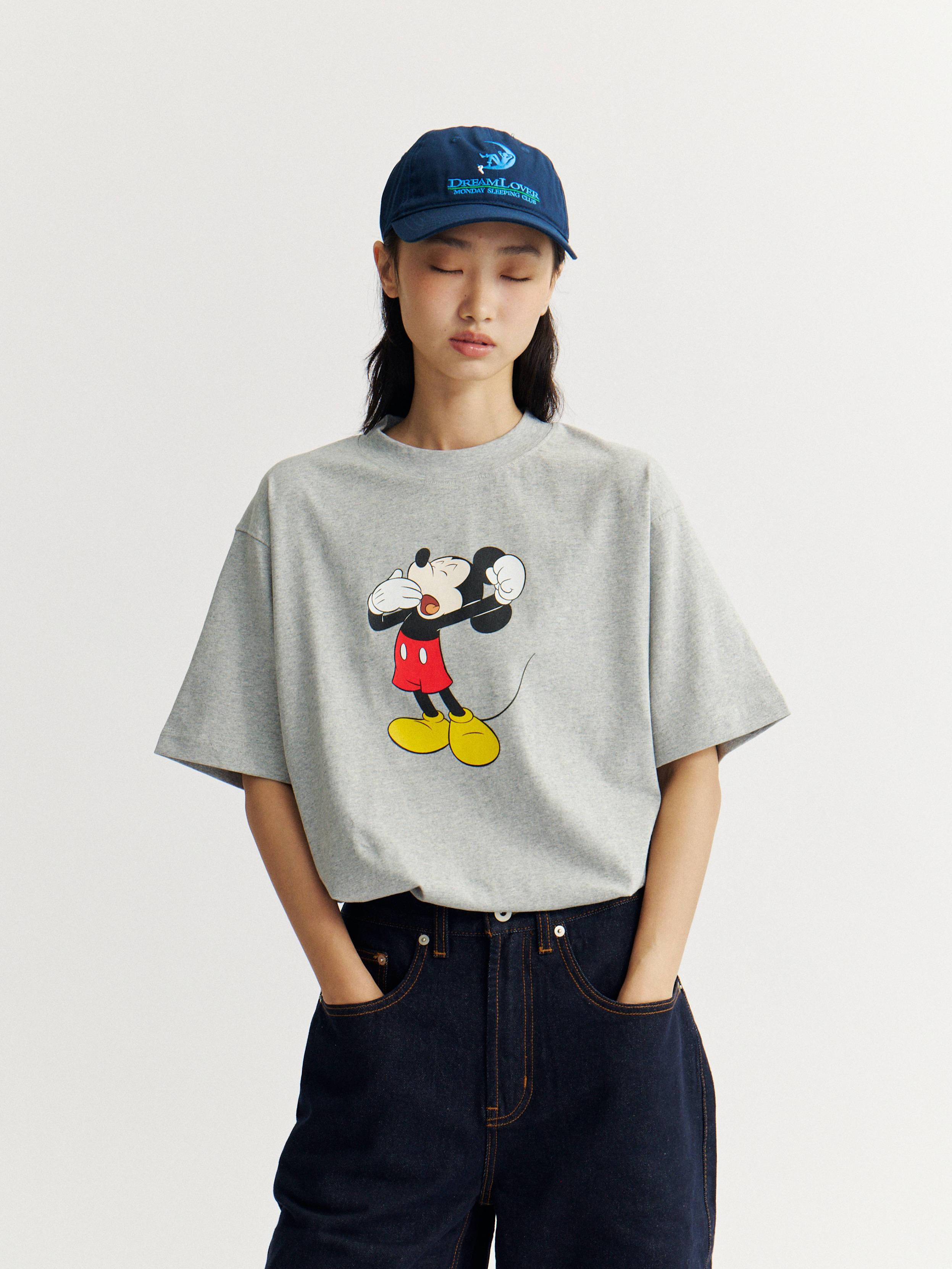 Monday Sleeping Club & DISNEY collaboration collection "Sleepy Mickey" printed short-sleeve T-shirt