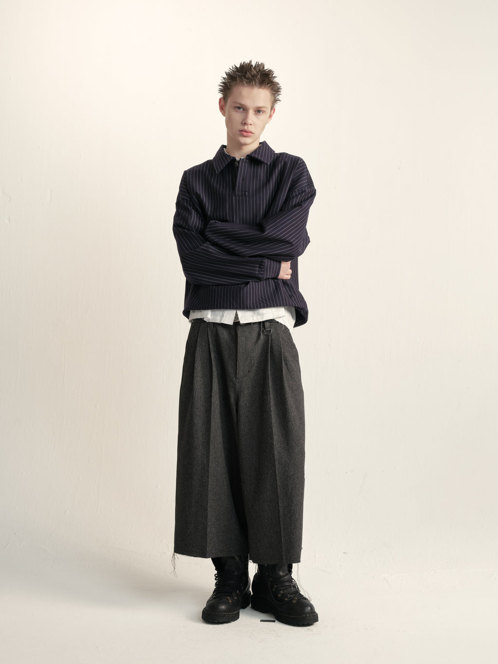 RECORDS INC. DUST WALKER Suit Shorts