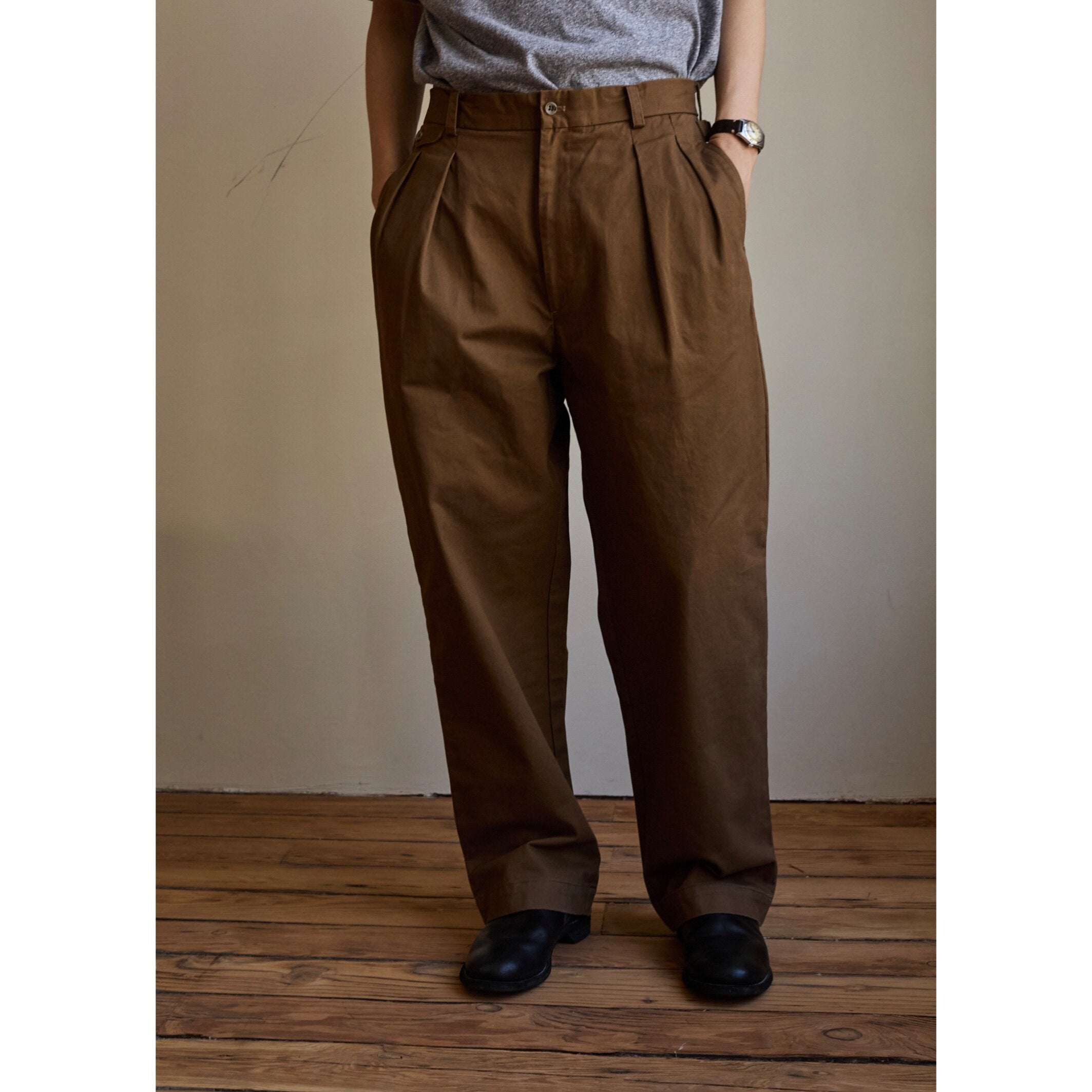 U.Sage FW25 Weekly Chinos is a regular pair of high-density chinos versatile trousers for the week
