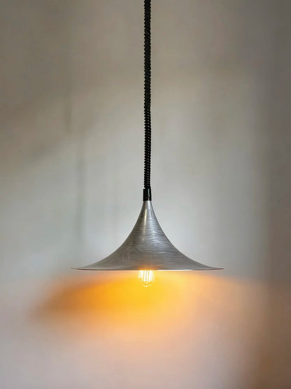 Vintage minimalist restaurant speaker pendant lamp, designer French modern minimalist bar counter, island counter, study pendant string light