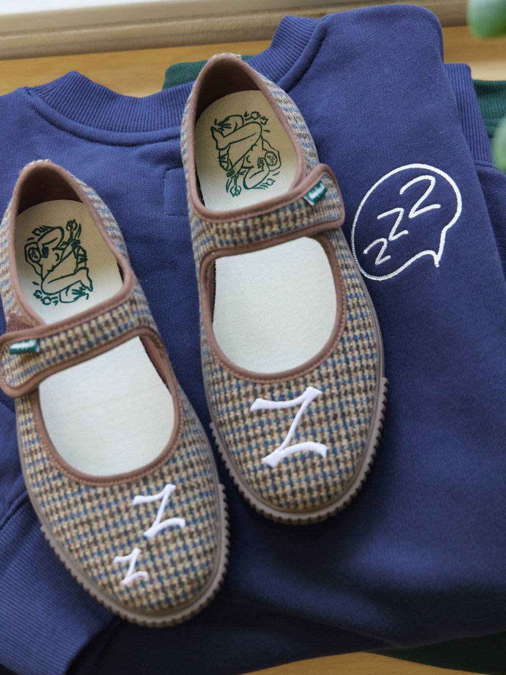 Monday Sleeping Club Sleep Academy Entering Dreams zzz font asymmetrical embroidered plaid Mary Jane shoes