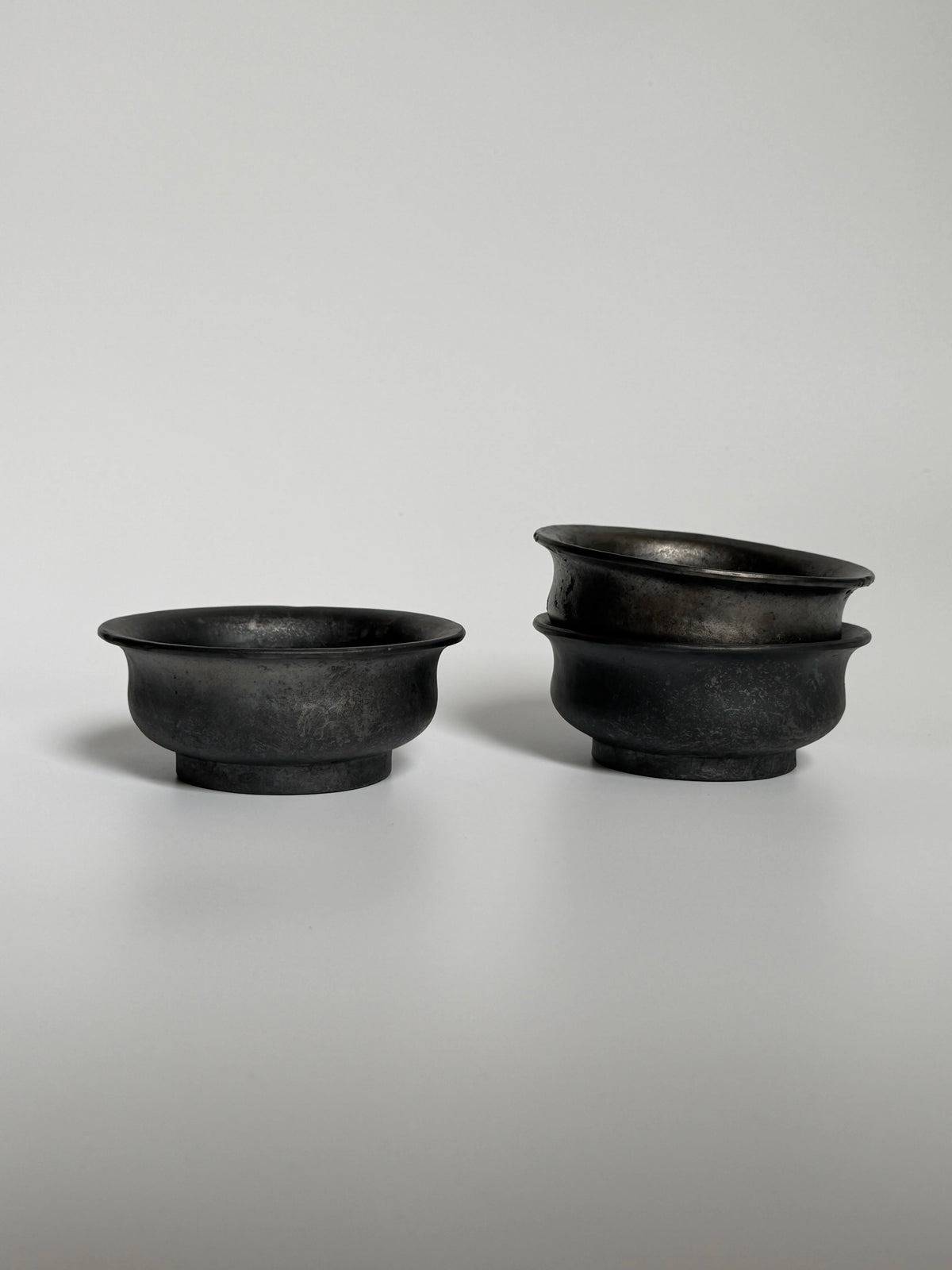 How many black pottery Tibetan handmade black pottery bowls are handmade by intangible cultural heritage craftsmen