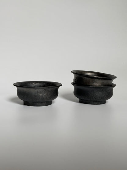 How many black pottery Tibetan handmade black pottery bowls are handmade by intangible cultural heritage craftsmen