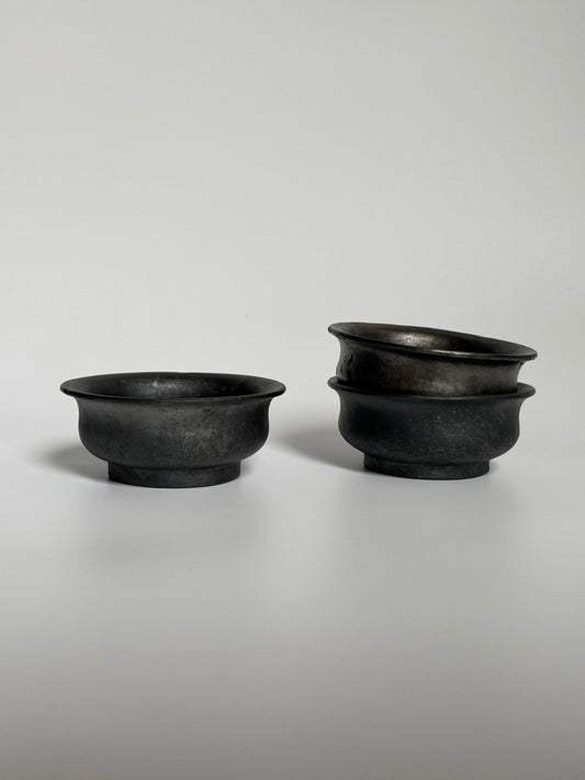 How many black pottery Tibetan handmade black pottery bowls are handmade by intangible cultural heritage craftsmen