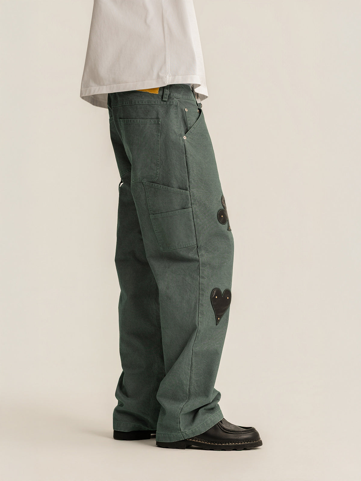 Randomevent poker cargo pants, leather tag patches, lumberjacks, washed ready-to-wear, dyed cotton, slub texture