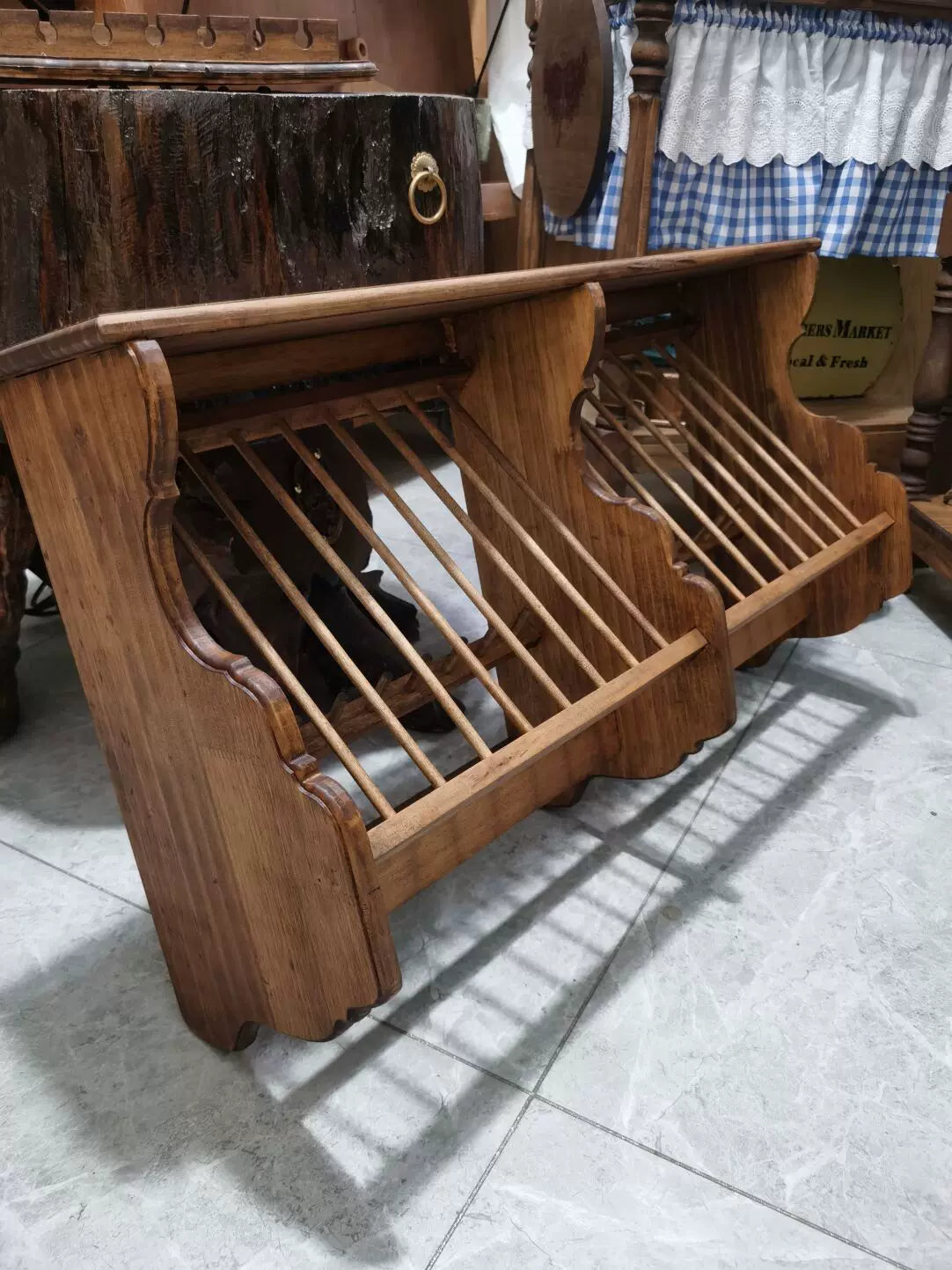 Vintage-style plate racks