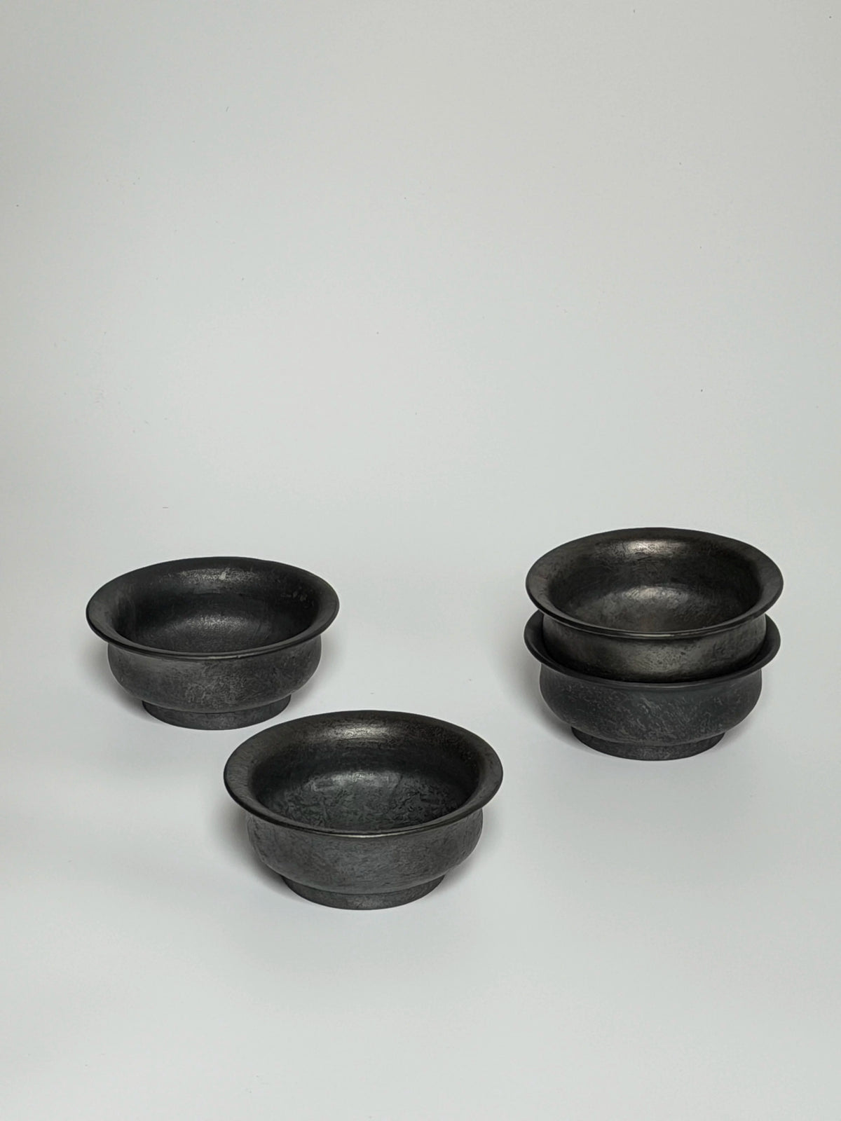 How many black pottery Tibetan handmade black pottery bowls are handmade by intangible cultural heritage craftsmen