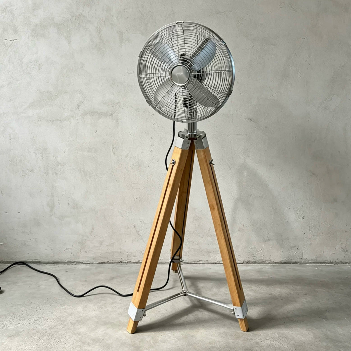 Vintage metal electric fan tripod home quiet standing fan air circulation fan nostalgic head shaker fan