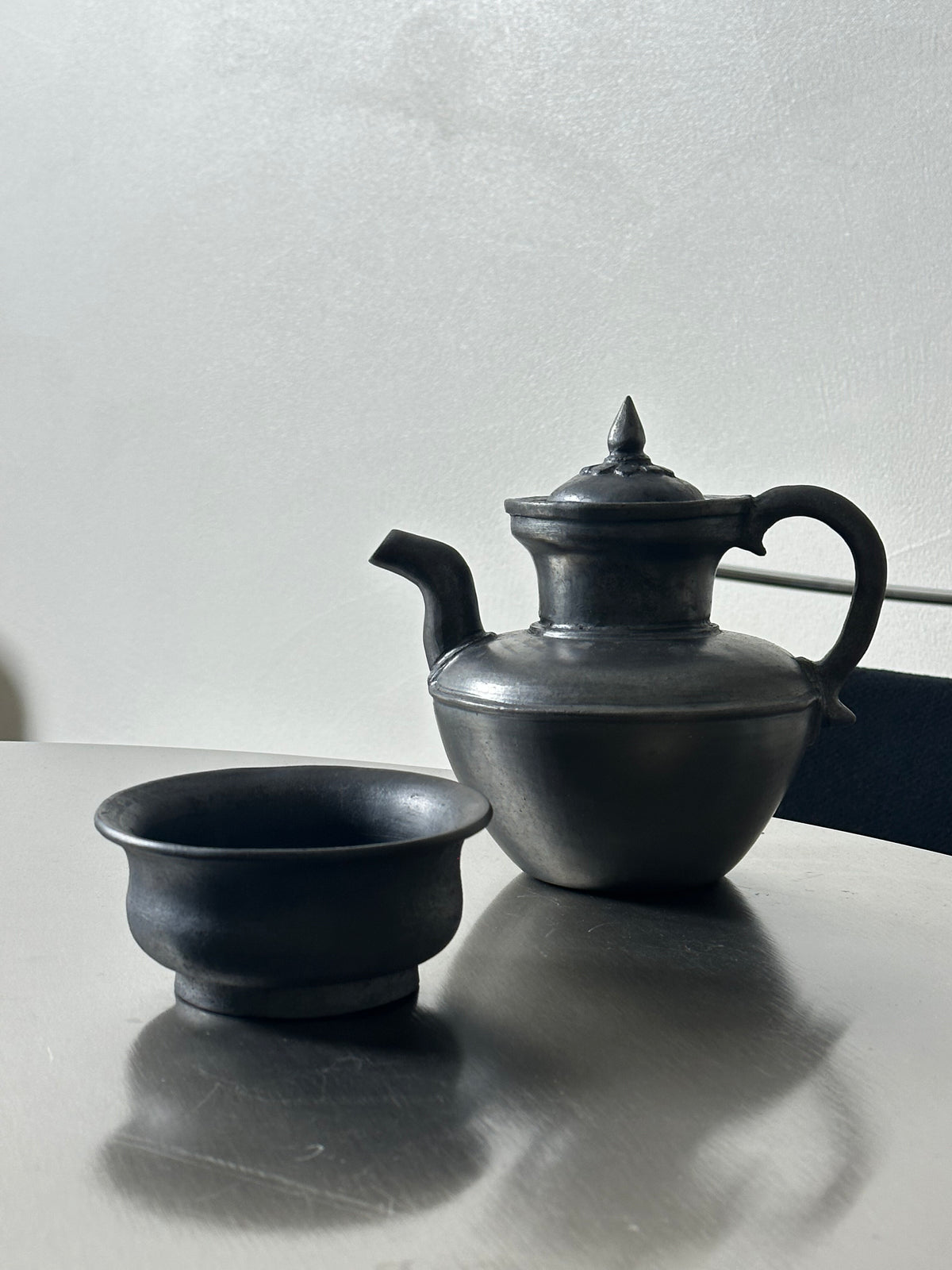 How many black pottery Tibetan handmade black pottery bowls are handmade by intangible cultural heritage craftsmen