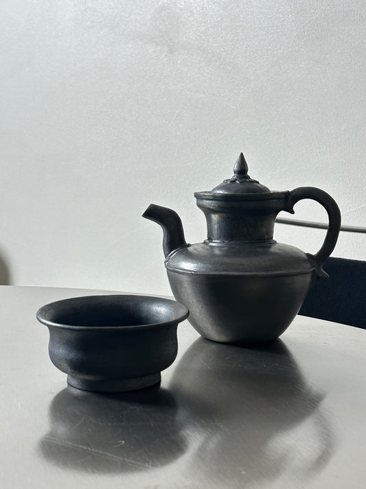 How many black pottery Tibetan handmade black pottery bowls are handmade by intangible cultural heritage craftsmen
