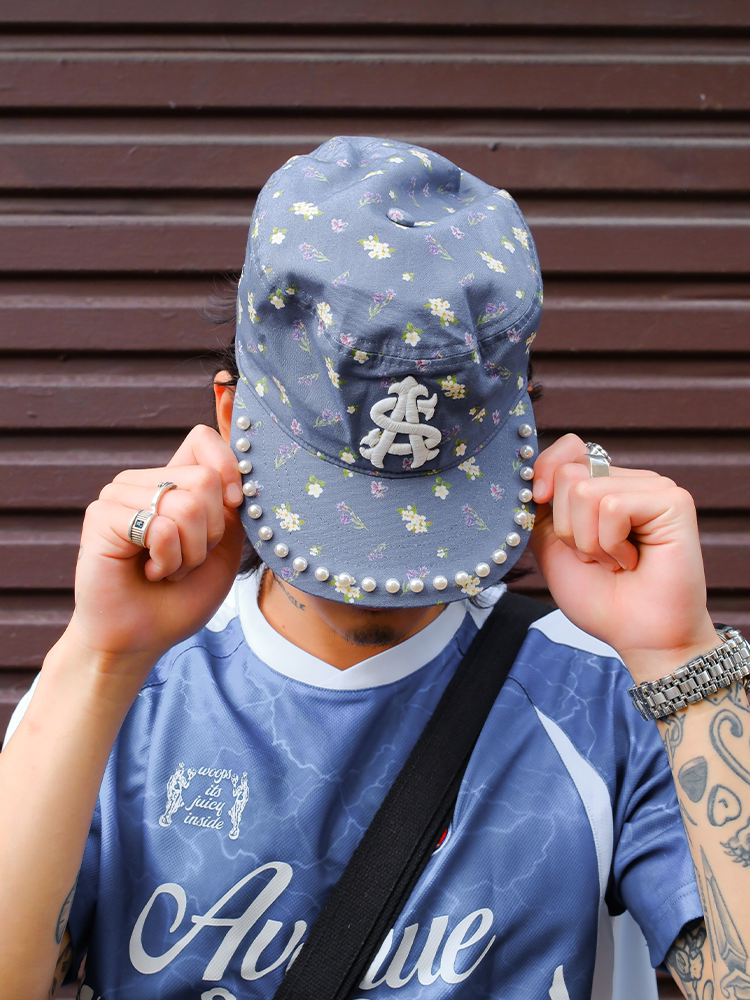 AVENUE&SON x JUICY2026 co-branded floral full-print embroidered logo pearl flat hat with a pillbox hat