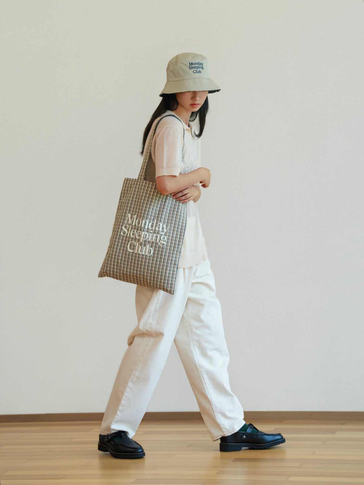 Monday Sleeping Club Standard font print vintage plaid tote bag