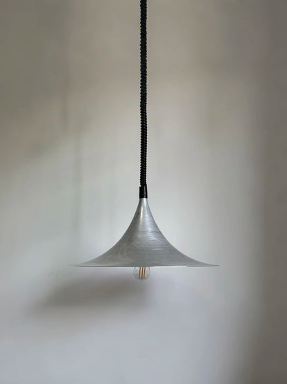 Vintage minimalist restaurant speaker pendant lamp, designer French modern minimalist bar counter, island counter, study pendant string light