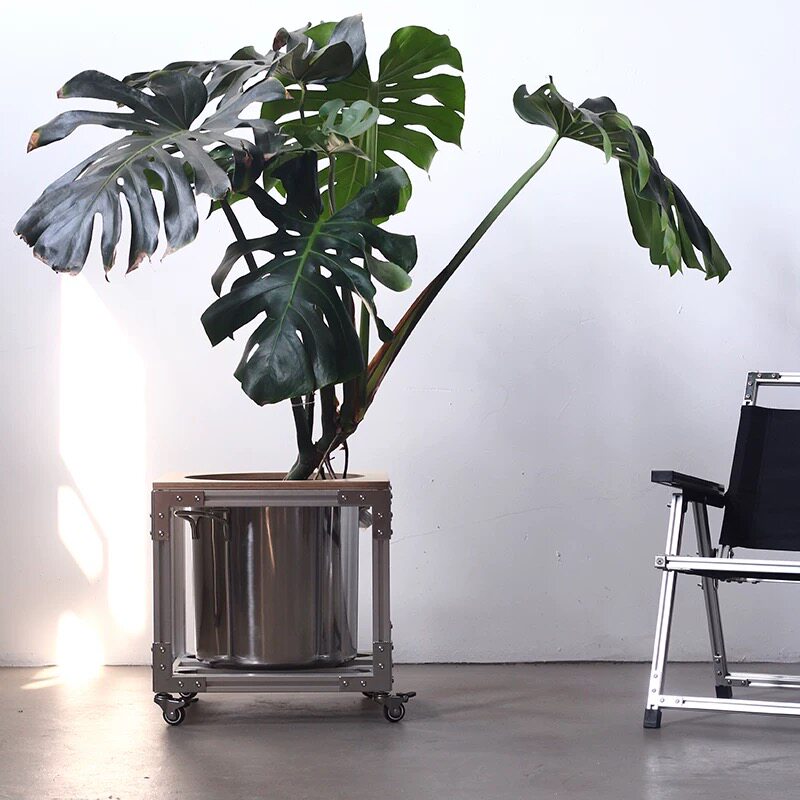 Creative aluminum profile flower stand Minimalist and high-value movable green plant shelf Coffee shop decorative flower holder