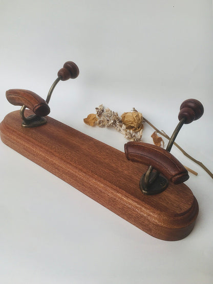 Vintage-style solid wood entryway wall hanging hook