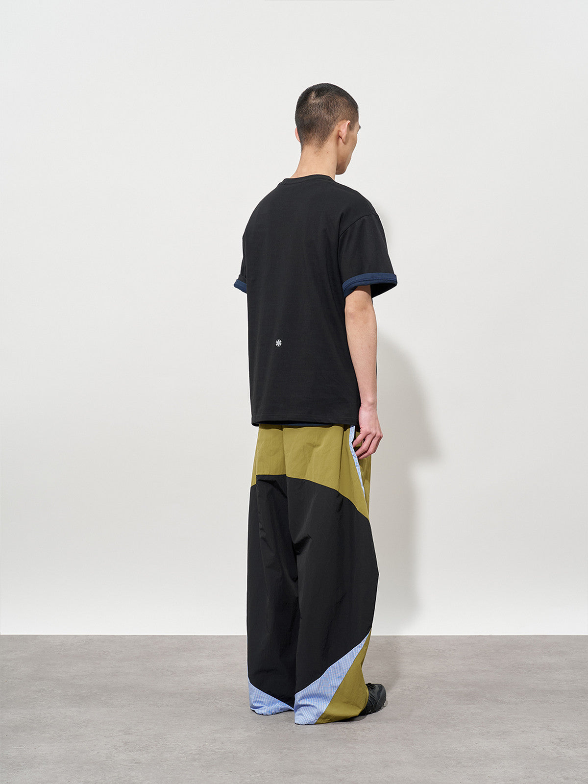 Stuffy & Crazy FMACM Curved Split Stitching Pleated Sports Nylon Pants